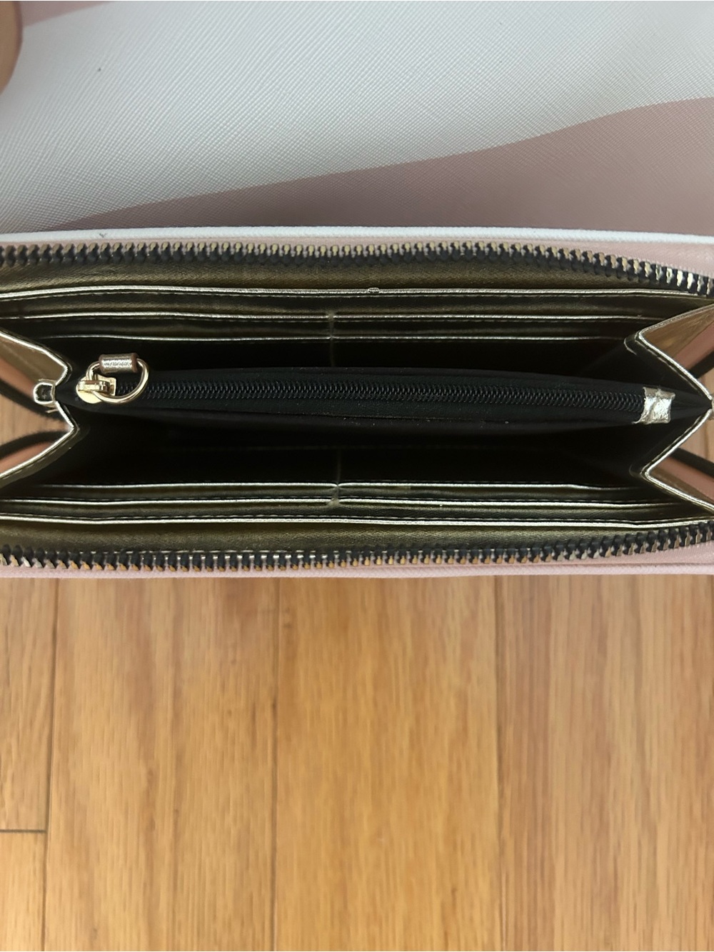 Kate Landry tote and wallet - Picture 3 of 4